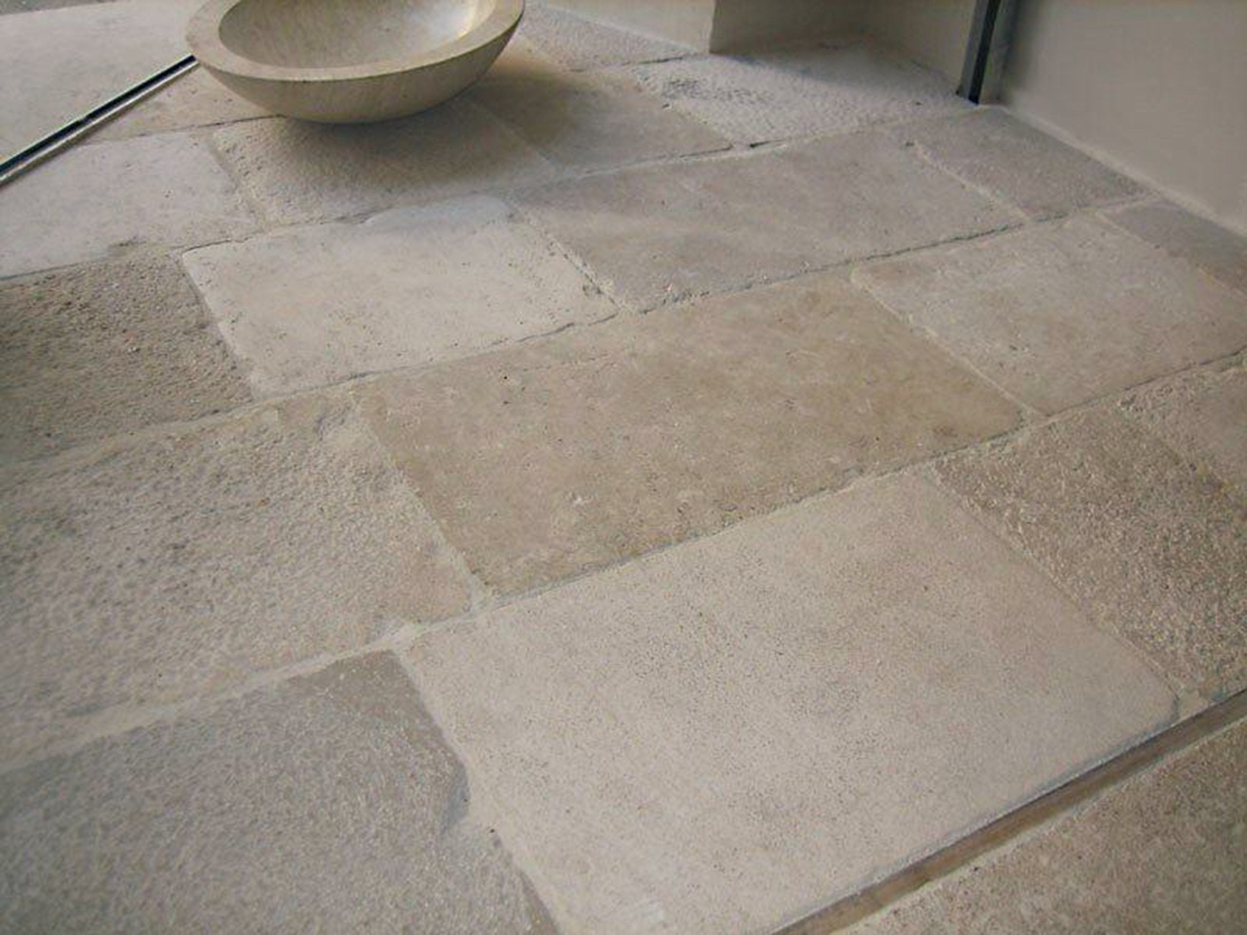 custom vieux monde limestone blend paving